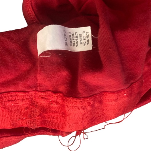 Red Aerie crop top with buttons - Picture 5 of 7